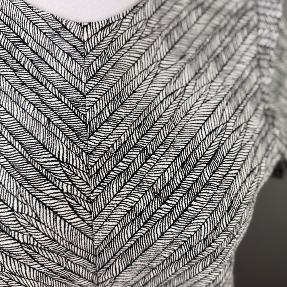 Zara Basic Collection Black white Geometric Chevr… - image 3